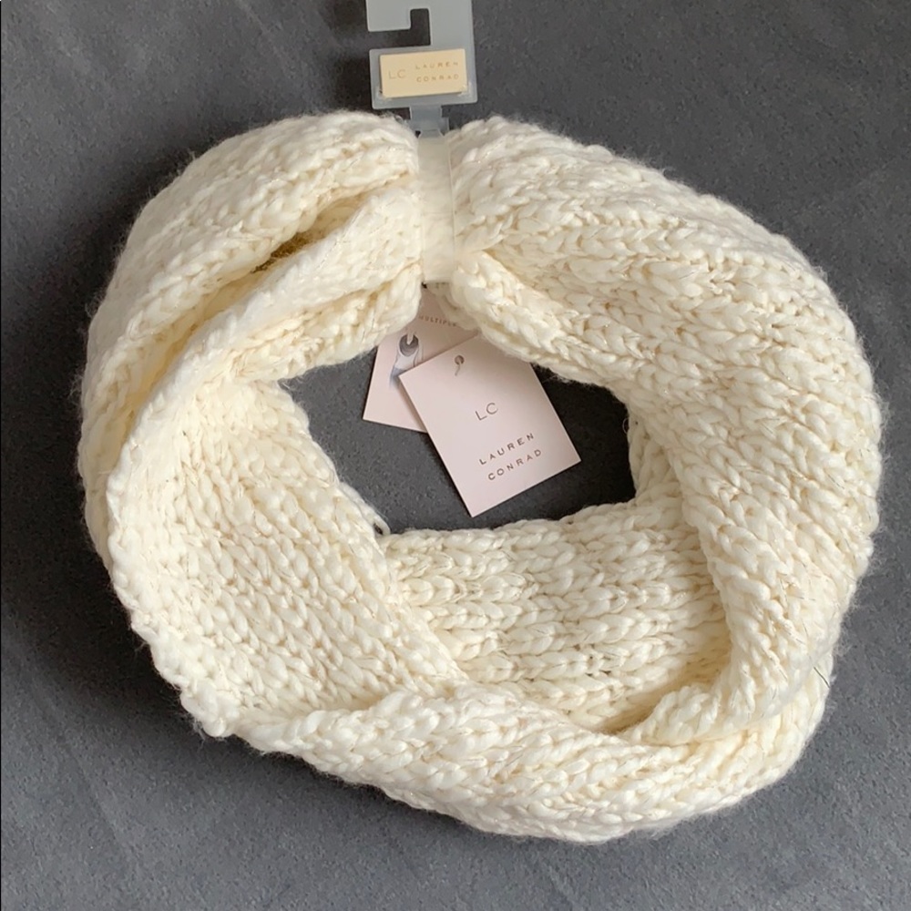 LC Scarf